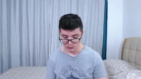 Kevin online show from February 11, 12:58 am