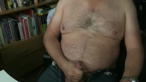 Snapshot of kevinlawl chatting on September 27, 2:04 pm KevRoss online show from September 27, 2:04 pm