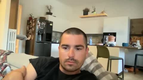 kevinpillobello online show from May 5, 4:24 pm