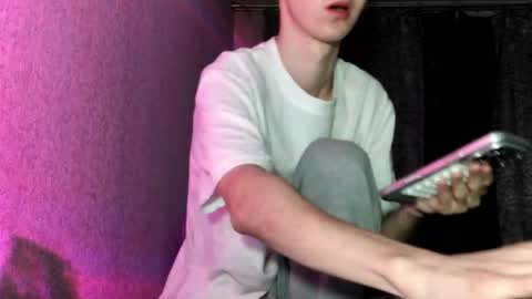 kevinsupershy online show from June 2, 6:10 pm