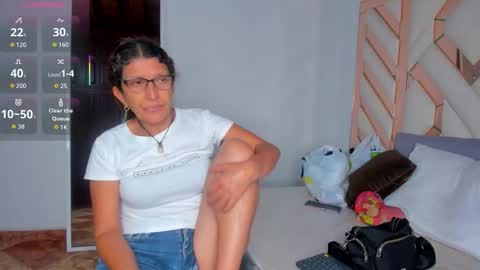 Keila Milf online show from December 17, 2:51 am