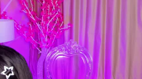 Keyla noa online show from July 14, 11:15 am