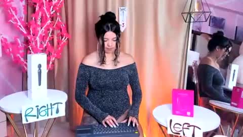 Keyla noa online show from April 24, 12:40 pm
