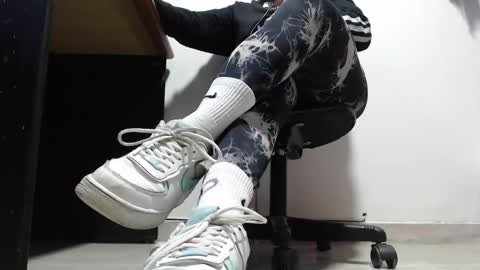     online show from November 28, 10:17 pm