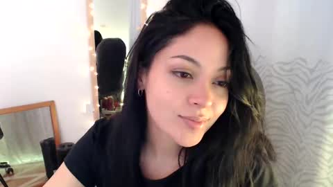 Snapshot of khal_girl chatting on March 11, 2:53 am Liss online show from March 11, 2:53 am