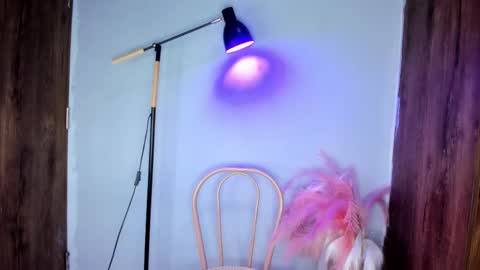 khate_smith online show from February 28, 4:22 pm