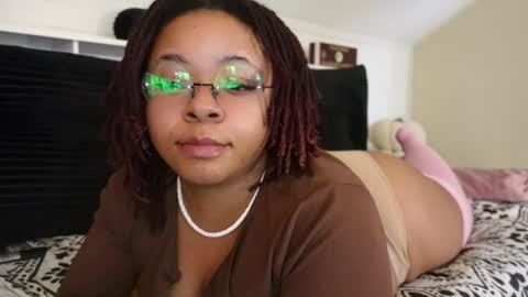 Khaya online show from February 25, 7:39 pm