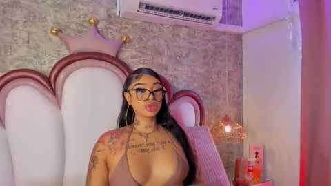 Khelany Isyy  online show from March 13, 2:53 pm