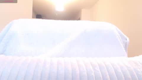 Khloe online show from February 12, 4:33 pm