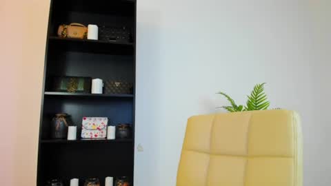 Khloe online show from July 9, 5:39 pm