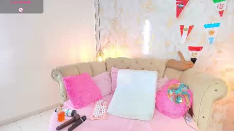 Khloe online show from June 19, 9:15 am
