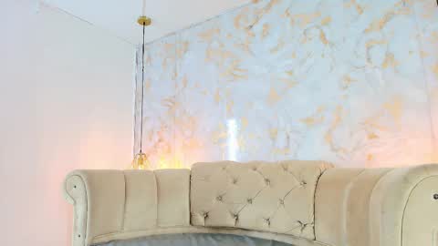 Khloe online show from March 14, 9:57 am