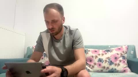 khloekross online show from March 16, 9:41 pm