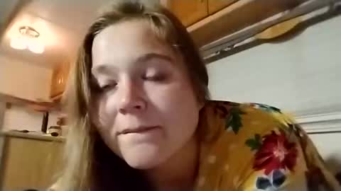 khloestaxxx online show from November 3, 5:19 am