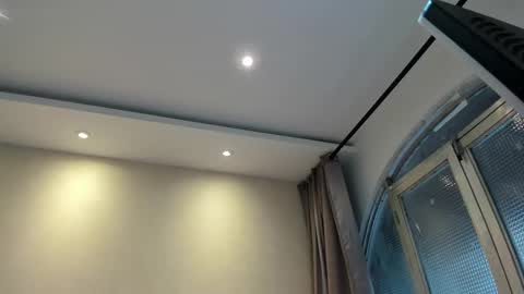    N         M online show from October 8, 11:27 am