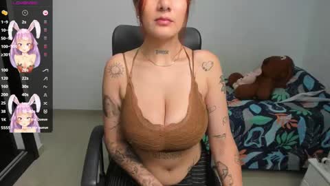 Evelyn online show from February 23, 2:29 am