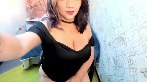 kiara Cruz online show from April 10, 8:35 pm