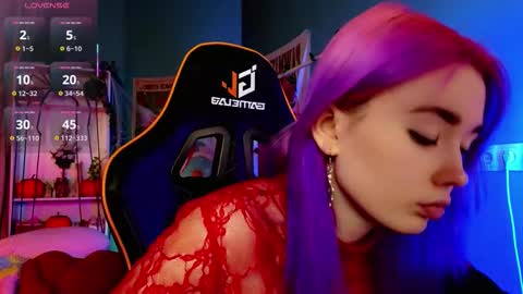 Kira online show from October 28, 8:43 pm