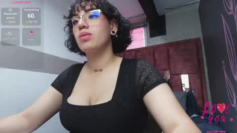 KIARA FOX online show from April 24, 9:28 pm