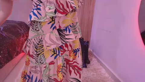 kiaralopez_ online show from April 23, 3:03 am