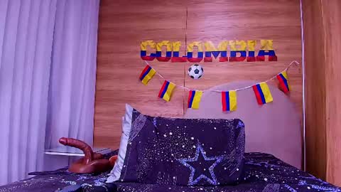 kiaralopez_ online show from June 19, 9:15 am