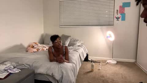 HunneysPlayRoom online show from May 6, 8:53 am