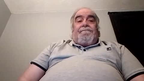 Snapshot of kickinme chatting on October 25, 12:44 am KICKINME online show from October 25, 12:44 am