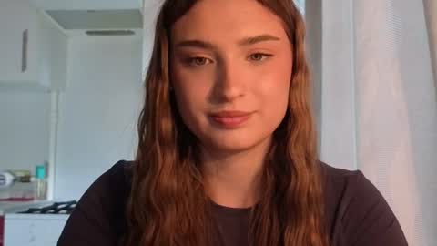 Ola my name is Lissa  Lets hit 10 Thumbs Up together   online show from June 16, 2:21 pm