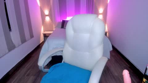  KIMBERLY  online show from March 11, 8:19 am