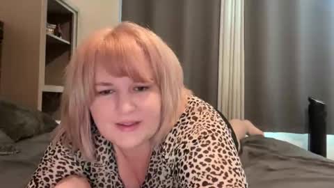 Kiki online show from May 12, 6:39 pm