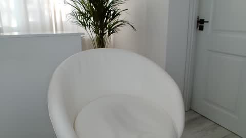 Snapshot of kiki_akai chatting on March 12, 6:29 am Ada online show from March 12, 6:29 am
