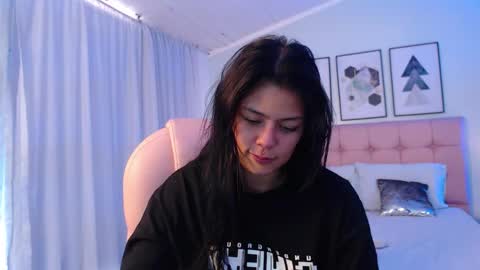 kIKI online show from October 15, 2:40 pm