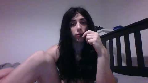 kiki_xts online show from November 3, 12:22 am