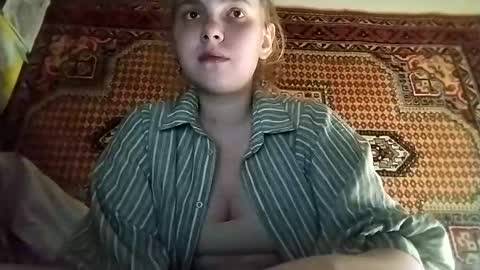 kikibang_ online show from January 16, 7:23 pm