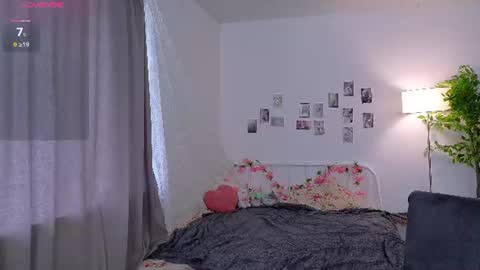 Kiki online show from July 28, 5:05 am