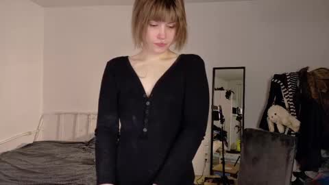 Kiki online show from April 23, 11:07 am