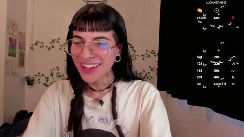 Bella online show from April 27, 9:01 pm