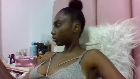 kilye277240 online show from November 18, 5:32 am