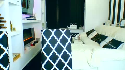 kim20s online show from October 28, 1:28 am