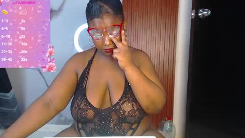 Kim  Follow me please online show from May 9, 3:45 am