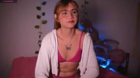 ISABELLA 3 online show from January 8, 3:45 am