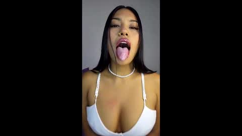 kim_mouth17 online show from February 18, 2:55 am