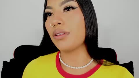 kim_mouth17 online show from June 12, 6:12 am