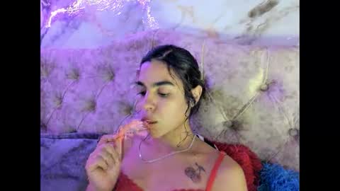 kim online show from April 5, 8:50 pm