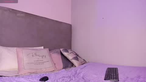 April online show from February 3, 8:35 pm