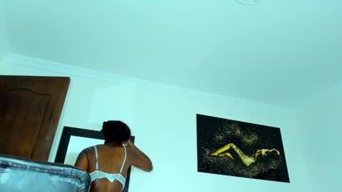 Kimberly Banks online show from February 27, 10:08 am