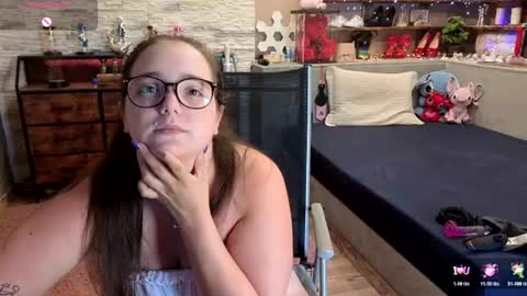 kimberlycaprice online show from June 29, 10:15 am