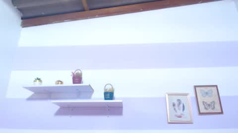 Kim  online show from October 24, 7:25 pm