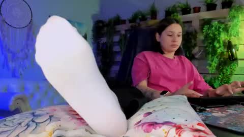 Kim online show from June 17, 3:28 pm