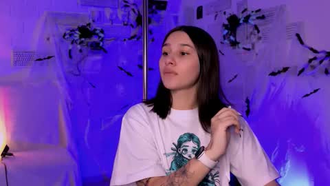 Snapshot of kimclarks chatting on October 17, 8:40 am Kim online show from October 17, 8:40 am